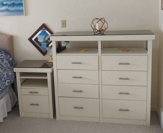 White shop modular dresser